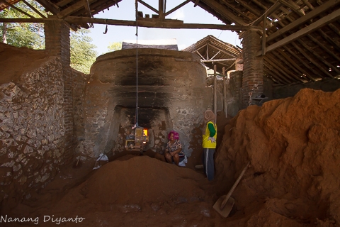 cubluk, tungku raksasa bila dilihat dari bawah, dari tempat perapian