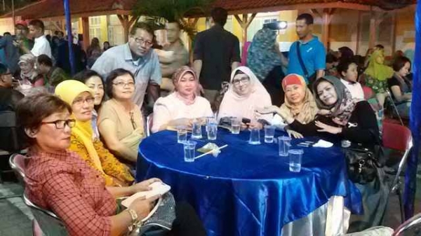 Reuni Fakultas Sastra Undip . Dok pri