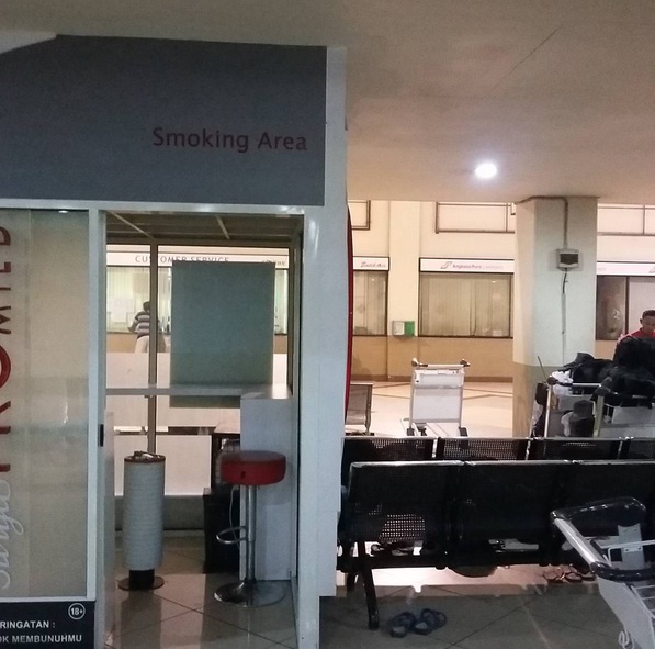 Depan Terminal Keberangkatan Bandara Juanda (dok.pribadi)