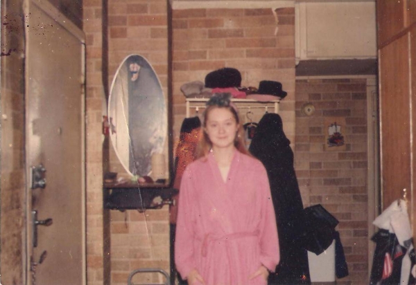 Gadis Rusia, mahasiswa dan fasih berbahasa Inggeris (Foto: Dasman Djamaluddin/1992)