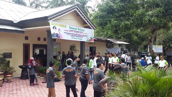 Riuhnya di Polsek Panggul sebelum berangkat ke tempat Penanaman Pohon (dok.pribadi)