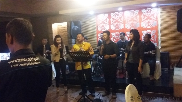 Kapolda Jatim memberikan Suara emasnya (dok.pribadi)