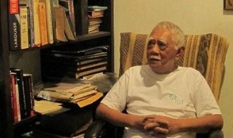 Profesor Lapian di hari tuanya. Sumber: agromaritim.net