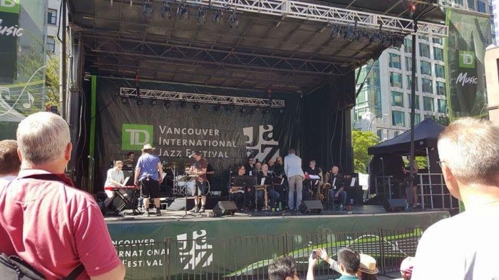 http://assets.kompasiana.com/items/album/2016/07/01/vanvouver-international-jazz-festival7-57764534169773c60761e9b0.jpg?t=o&v=700