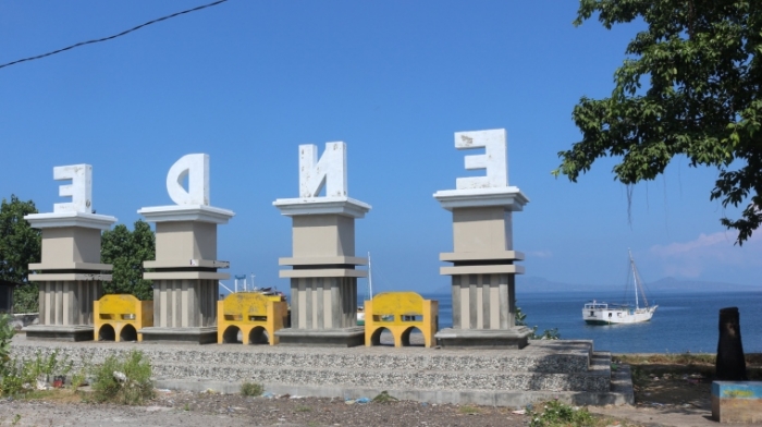 Plang nama Ende di Pantai Raja (dok.Pribadi)