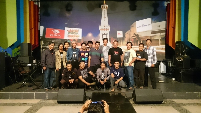 Kumpul bareng dengan komunitas Beatles ternyata membuat sehat fikiran...