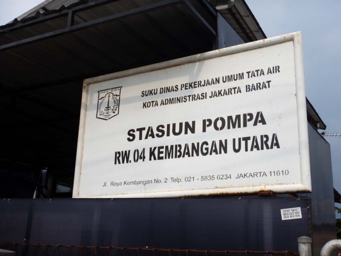 Kompasianer juga berkunjung ke Stasiun Pompa RW 04 Kembangan Utara ini. (Foto: Gapey Sandy)