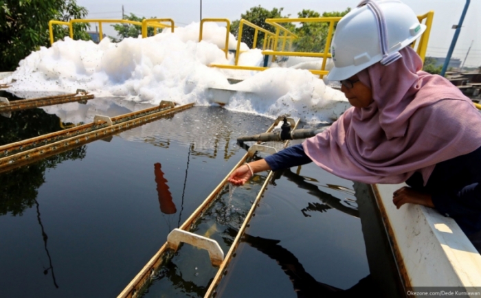 Buih deterjen di IPA Taman Kota (Sumber: okezone.com)