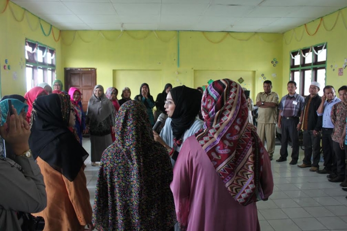 Chikita Fawzi, relawan narasumber dari Jakarta.