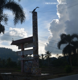 Tugu perbatasan Kabupaten Landak dan Mempawah (doc pribadi)