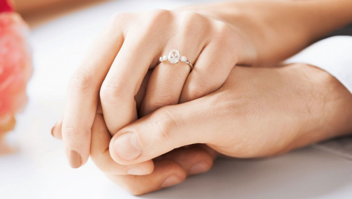 cincin kawin/ sumber gambar: http://theweddingpress.com