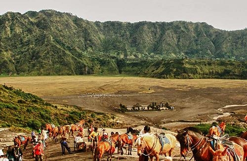 Koleksi pribadi : Bromo & Pura Luhur Poten