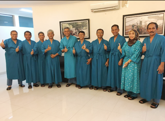 Krishna (nomor 3 dari kiri) usai jalani tes kesehatan (foto: dok Krishna)