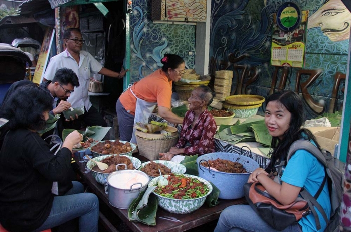 Koleksi pribadi. Sarapan pagi gudeg bu Lindu di Jalan Sosrowijayan