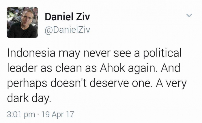 kicauan sotoy daniel siv. Kuwe ki sapa, Nil? sumber : Twitter @DanielZiv