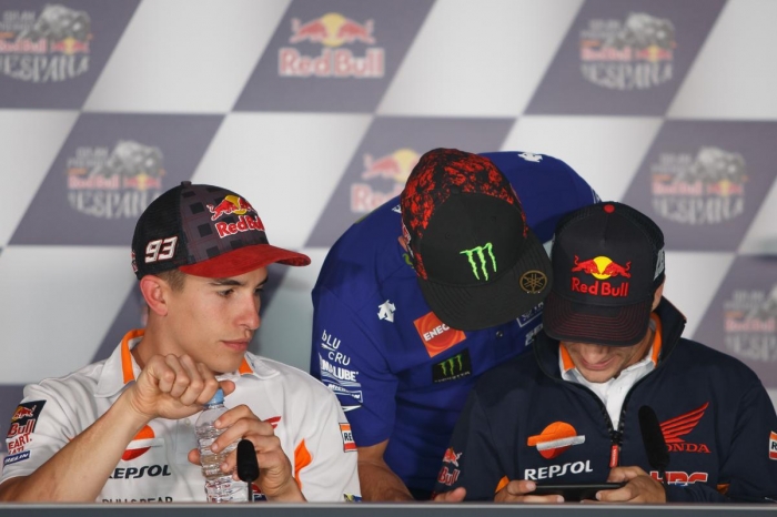 Ngapain kasak kusuk hayooo (dok.motogp.com)