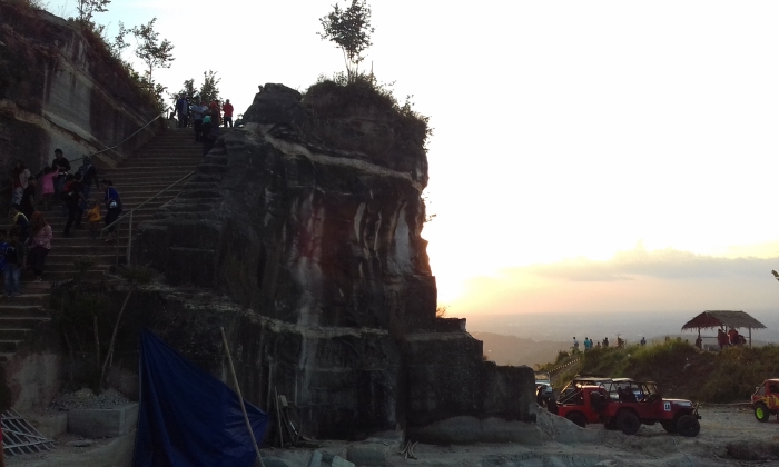 Sisi pinggir Tebing Breksi jelang senja/Dok. Pribadi