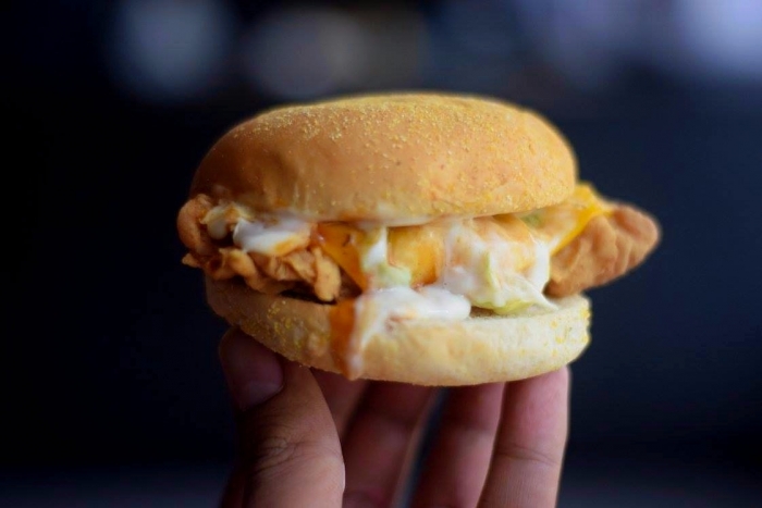 Zuper Sauce, mayonaise, dan keju yang lumer di mulut (dok.pribadi)