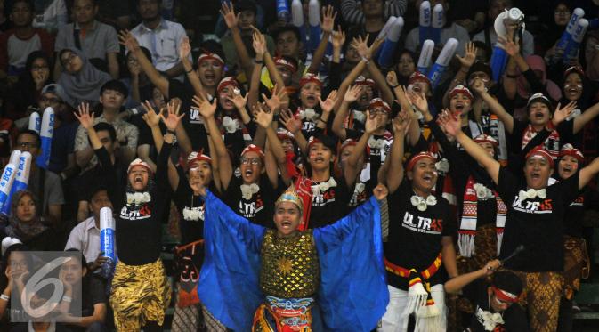 Suporter Indonesiadikenal ekspresif saat memberikan dukungan. (sumber foto: Liputan6)