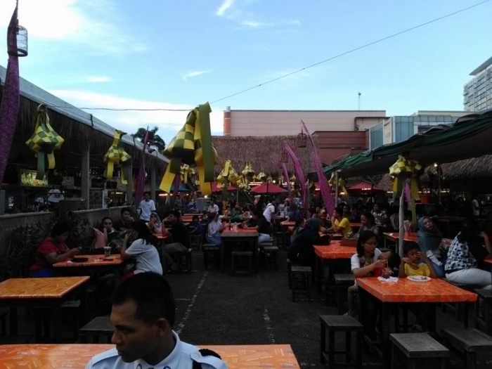 suasana Kampung Sunda di La Piazza (dok.pri)
