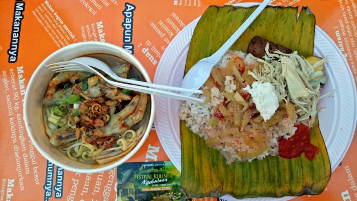 Mie Kosok dan Nasi Liwet. (Foto Bozz Madyang)
