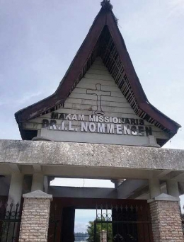 Makam Nommensen di Sigumpar (danautobacenter.com)