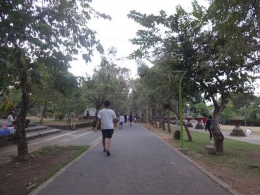 Jogging track, spot yang asik buat jalan sehat (Sumber: dokumen pribadi)