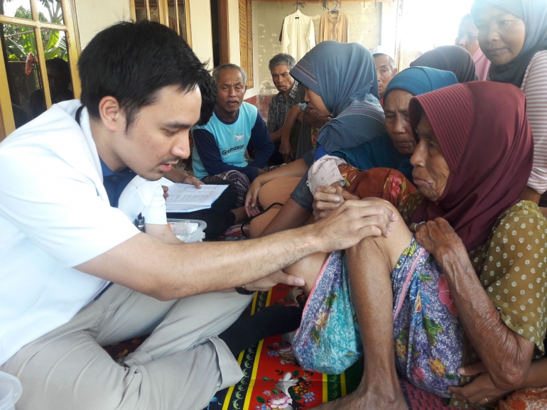 Melindungi Kesehatan Lansia: Inisiatif Peningkatan Akses Layanan Kesehatan di Desa