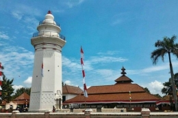 Kerajaan Maritim Indonesia Pada Masa Islam Perbandingan 2 Kerajaan
Maritim Islam Di Indonesia Halaman 1