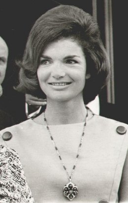 Gaya Rambut Bouffant, Jackie Kennedy Onassis I Gambar : pinterest