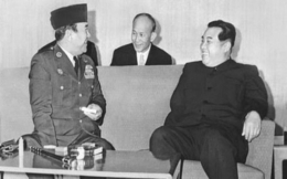 Presiden Soekarno (kiri) dan Kim Il-sung. - Foto: Istimewa
