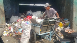 Upaya pengelolaan sampah yang sentralistik akhirnya menjadi masalah sampah baru. (Dok pribadi)