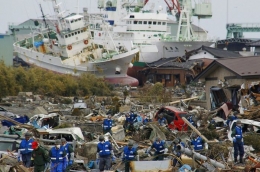 Media Online berperan besar dalam menyebarkan Informasi mengenai gempa Jepang pada tahun 2011. Sumber: https://www.google.com/Fintisari.grid.id