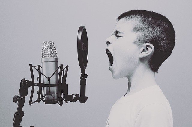 Bentuk mulut sewaktu menyanyi sangat mempengaruhi hasil dari