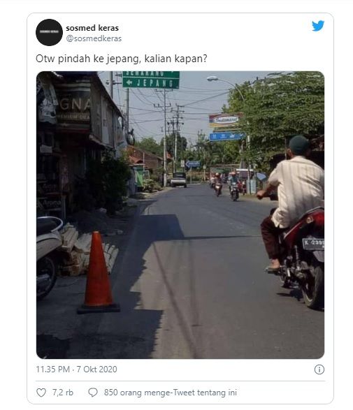 Unggahan Penunjuk Arah ke Desa Jepang (Sumber: detik.com)
