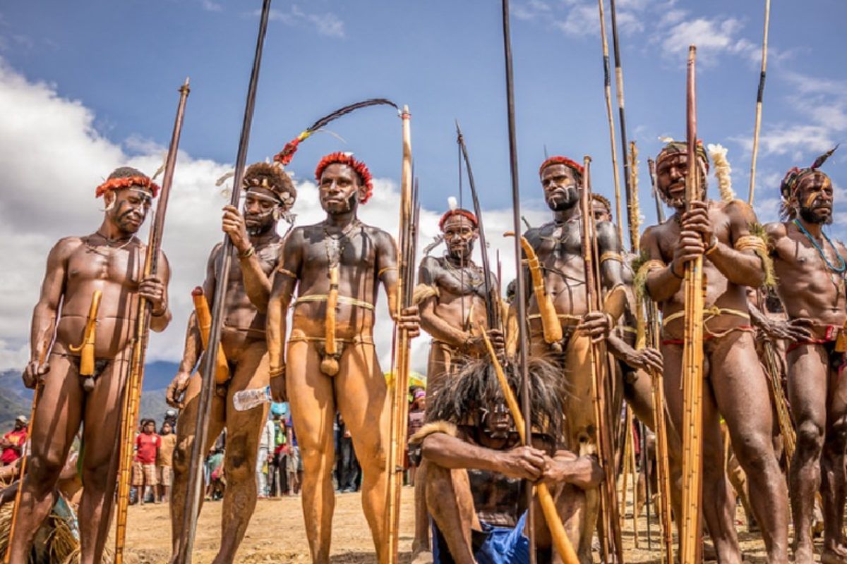 Koteka Pakaian Tradisional Laki-Laki Pegunungan Tengah Papua Halaman 1 - Kompasiana.com