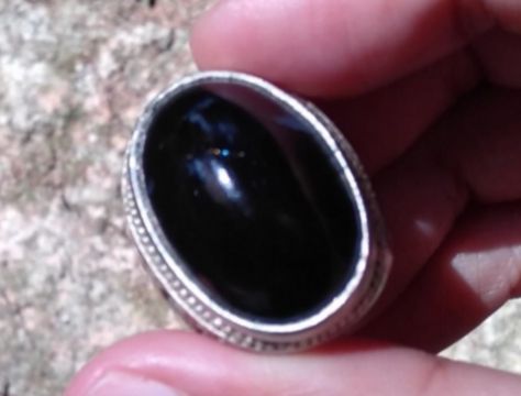 Batu black opal asli