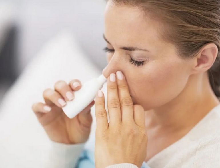 Penggunaan Tetes hidung Vitamin A untuk pemulihan  kehilangan penciuman pada pasien Covid-19 sedang berlangsung. Photo:  Getty/iStockphoto 