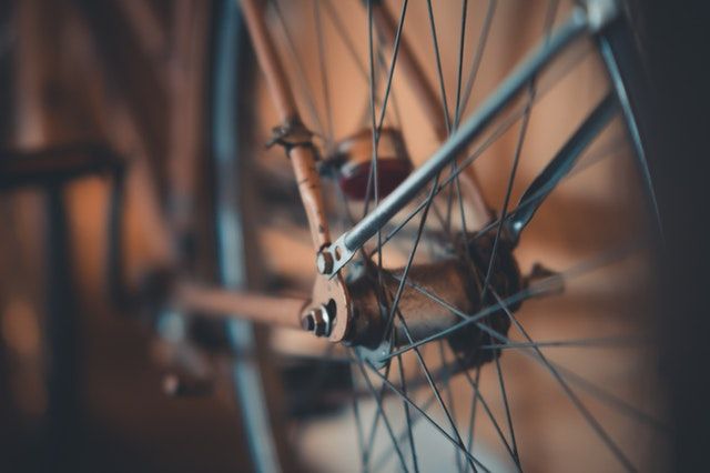 Ilustrasi Roda Sepeda (Foto oleh Craig Adderley dari Pexels)