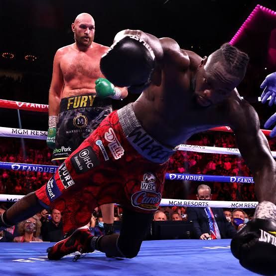 Tyson Fury Terlalu Perkasa Bagi Deontay Wilder Halaman 1 Kompasiana Com