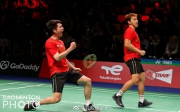 Ekpresi kegembiraan Marcus Gideon/Kevin Sanjaya usai mengalahkan pasangan muda Malaysia.| Sumber: Badminton Photo/Yohan Nonotte