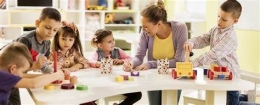 Sumber gambar : Montessori Curriculum | Evergreen Academy Montessori Preschool - Bothell, WA 