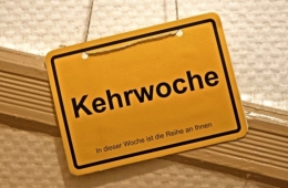 Papan gantungan Kehrwoche | foto: stuttgarter-zeitung.de