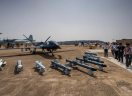 Tiokok merupakan salah  satu negara pemasok Drone terbesar dunia. Photo: Alex Plavevski/EPA 