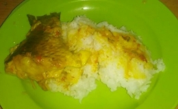 Tempoyak ikan + nasi (Dok. Pribadi)