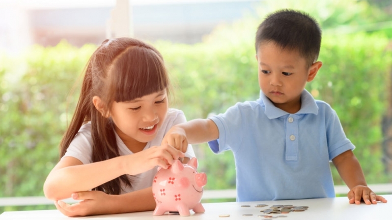 Ilustrasi anak menabung.| Sumber: Shutterstock via Klasika Kompas.id