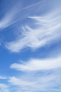 Langitkah yang menjadi ruang rinduku padamu? | Foto: pixabay.com
