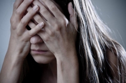 Perempuan rentan alami masalah kesehatan mental. (ilustrasi: psychiatryadvisor.com)