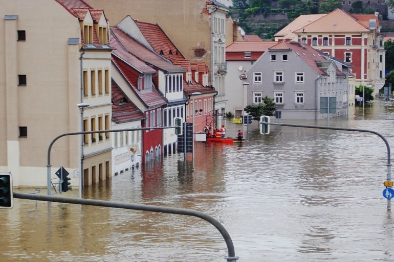 Ilustrasi banjir yang merendam sebuah kota. Sumber: PxHere.com