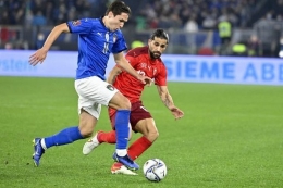 Lga seru Italia vs Swiss di Roma dalam kualifikasi Piala Dunia 2022 (Foto AFP/Alberto Pizzolli via Kompas.com). 